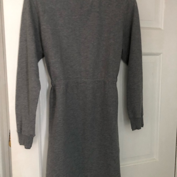 Norma Kamali- dress/tunic/top-drawstring waist;double flange neck, cuff and hem. - Picture 4 of 10